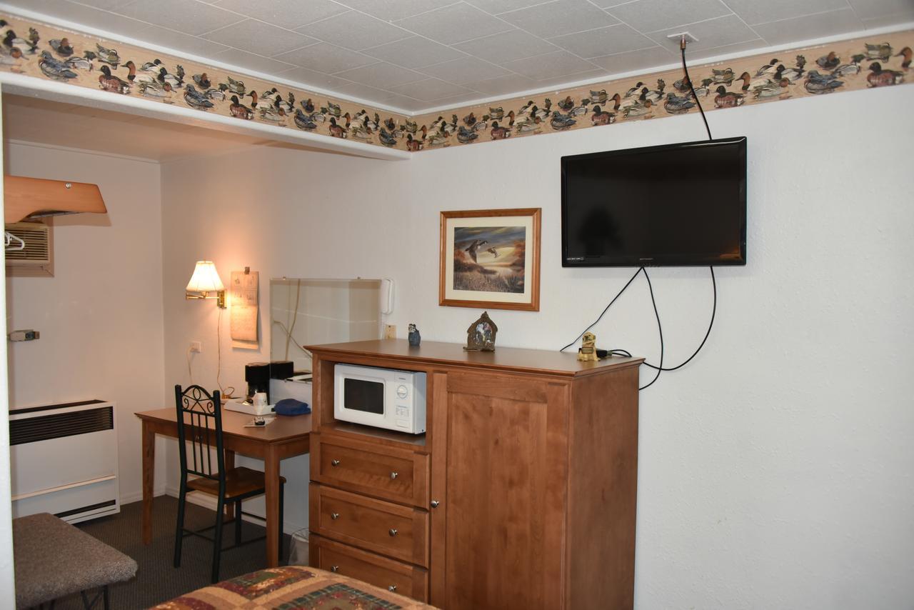 Royals Inn Motel Malta 外观 照片